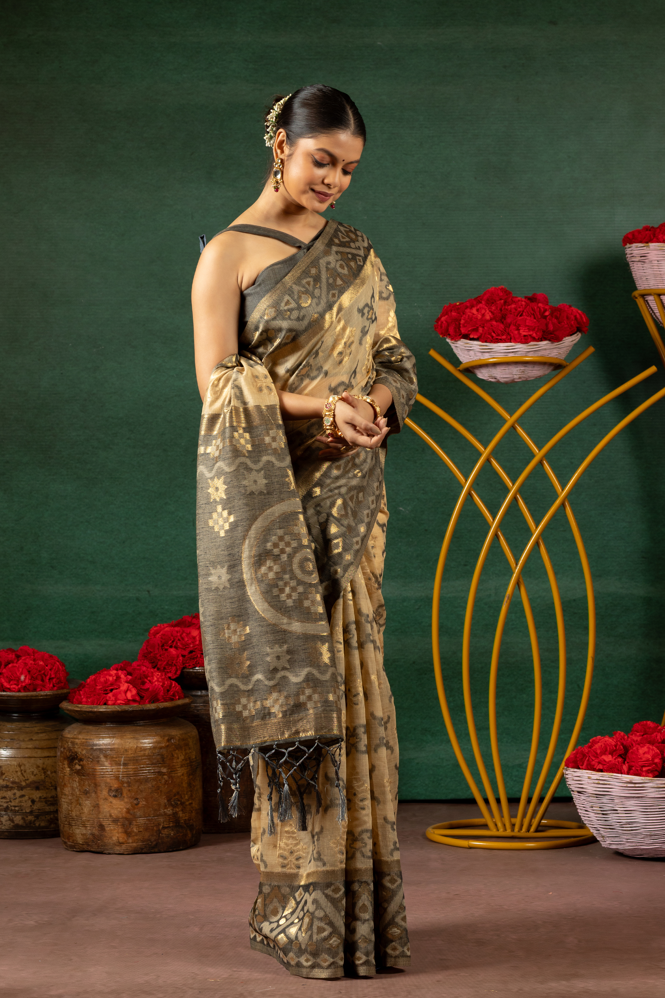 Vedhika - The Loomed Legacy Saree