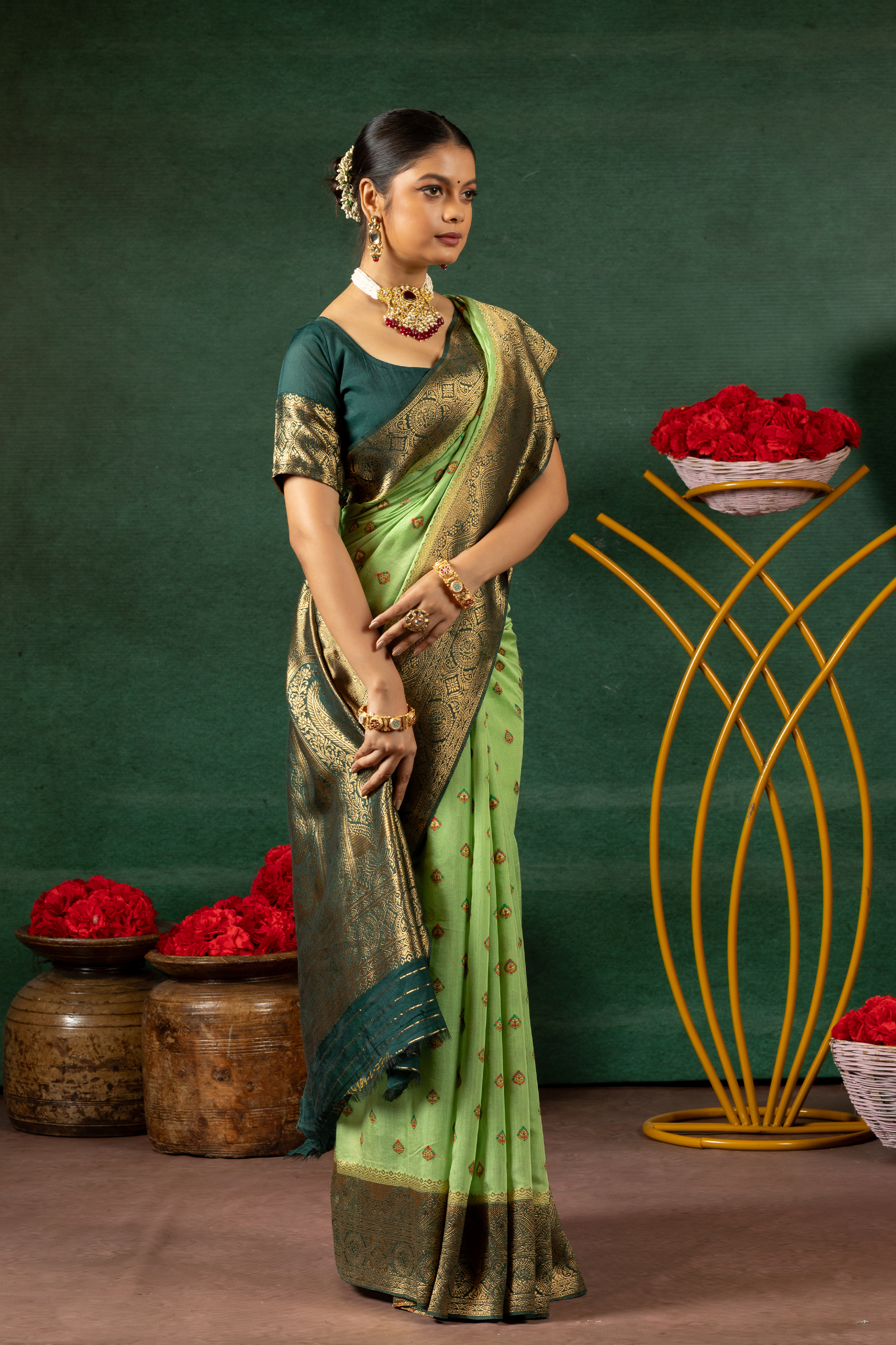 Revati - The Regal Thread Saree