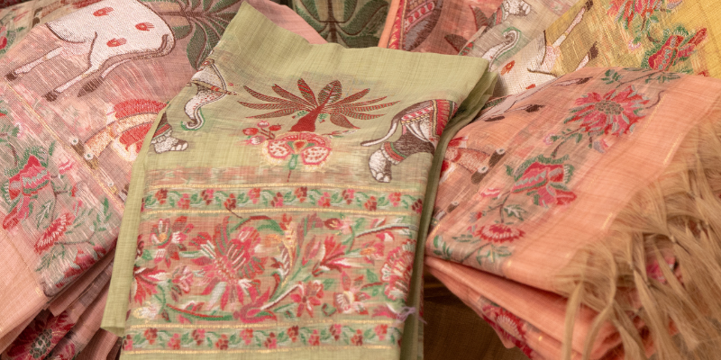 Best Unstitched Cotton Suits Online for Festive Season 2025: Colours & Styling Tips