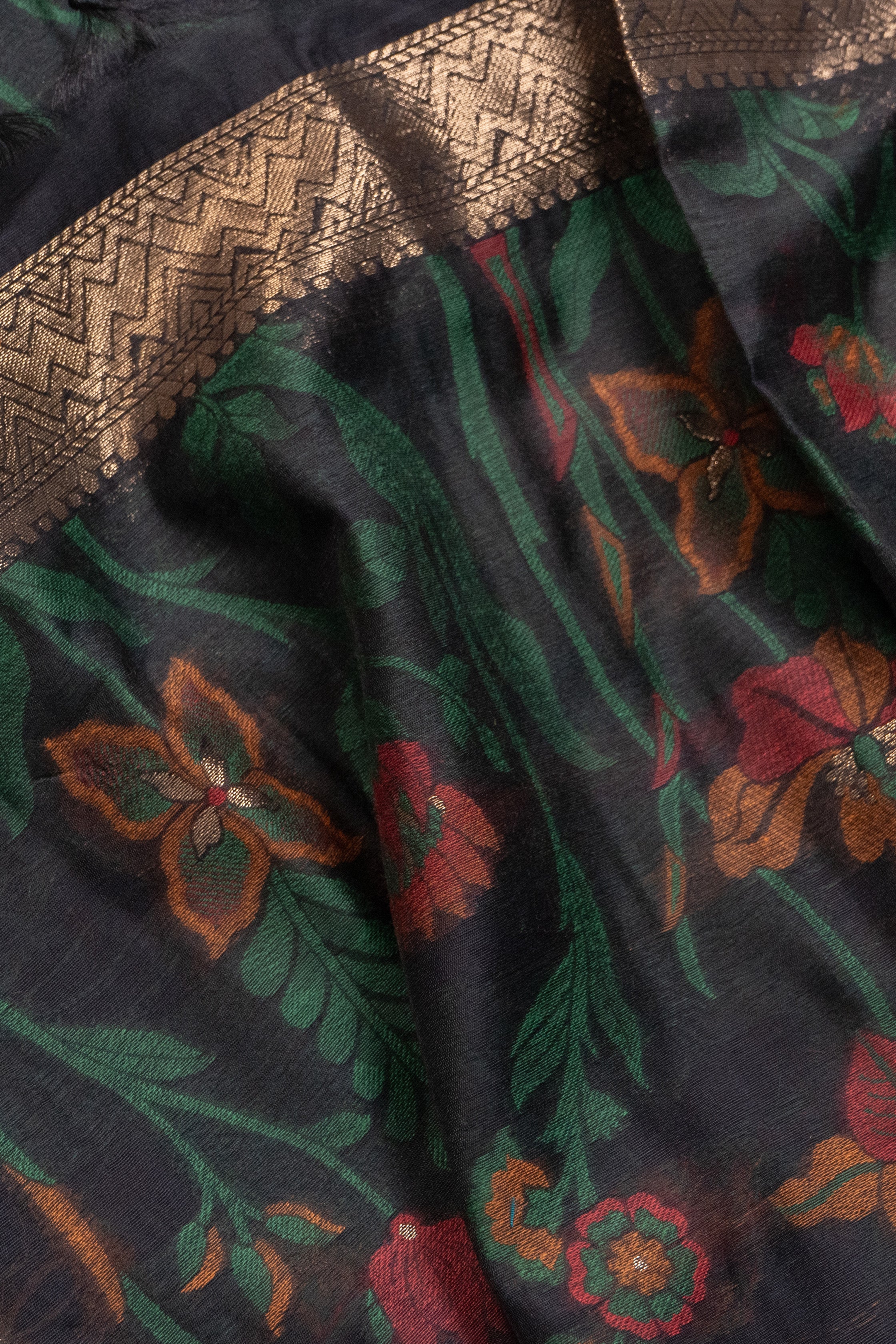 Ebon Enchantment Jamdani Mul Chanderi Suit Piece