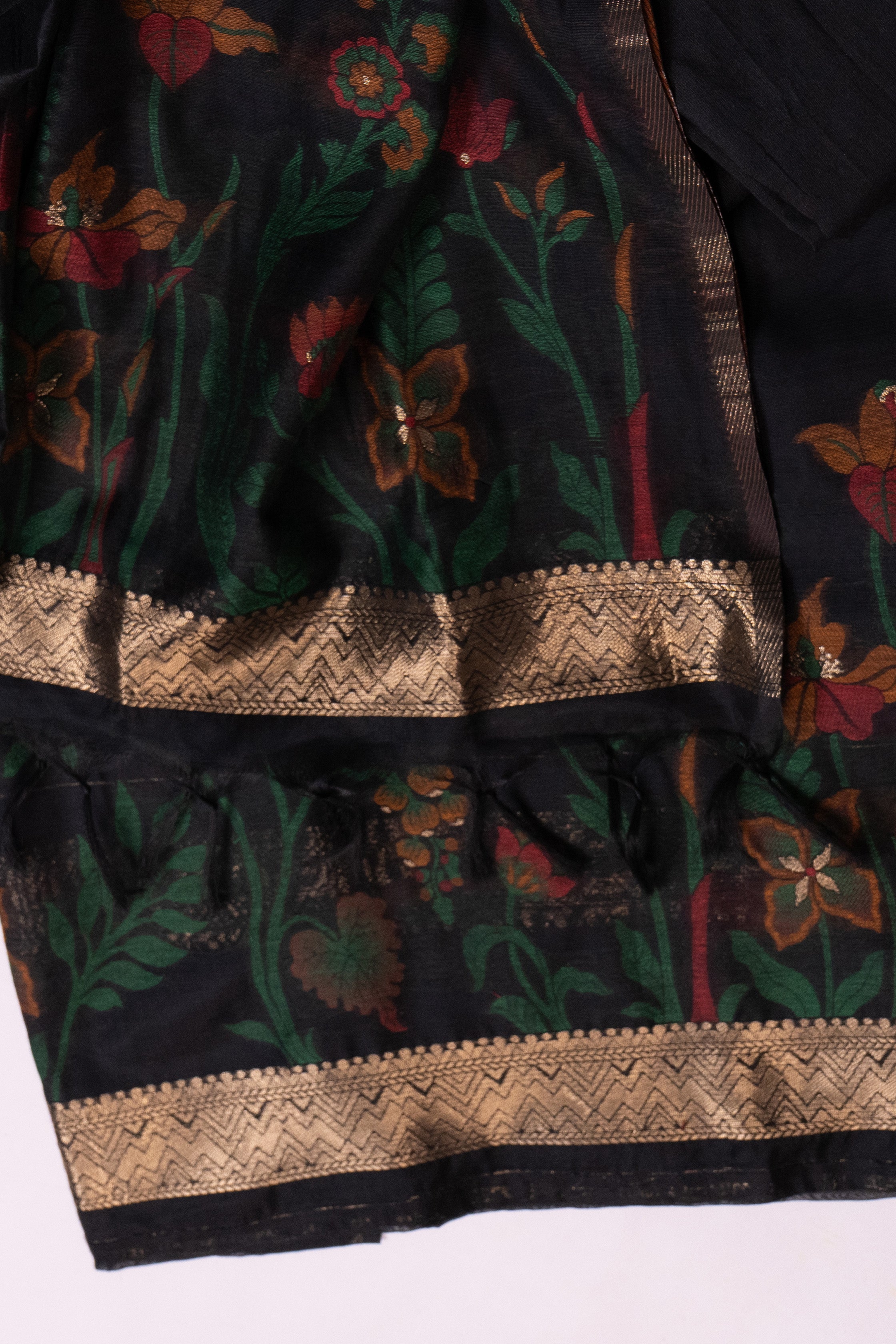 Ebon Enchantment Jamdani Mul Chanderi Suit Piece