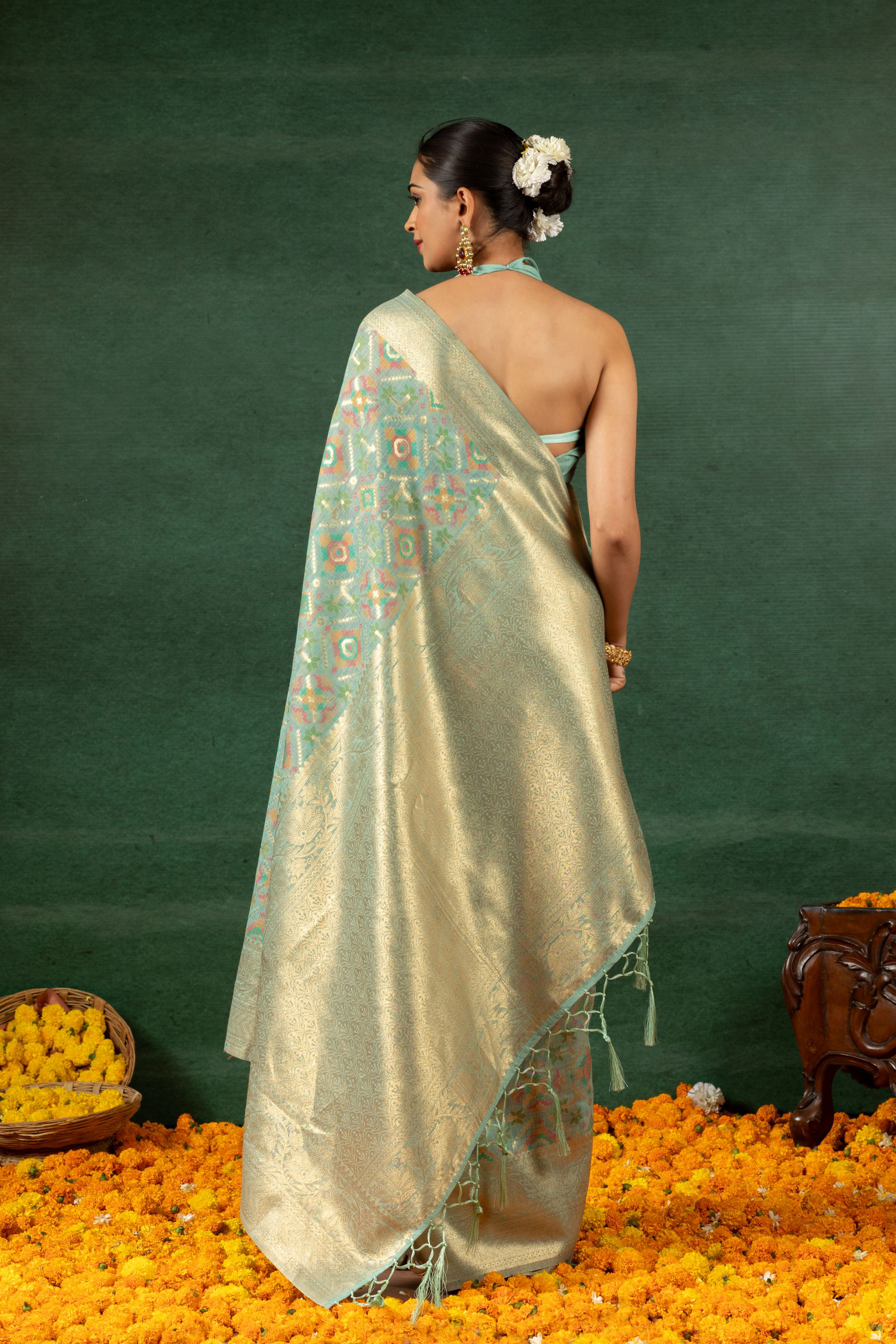Iraaya - Green Patola Glow Saree