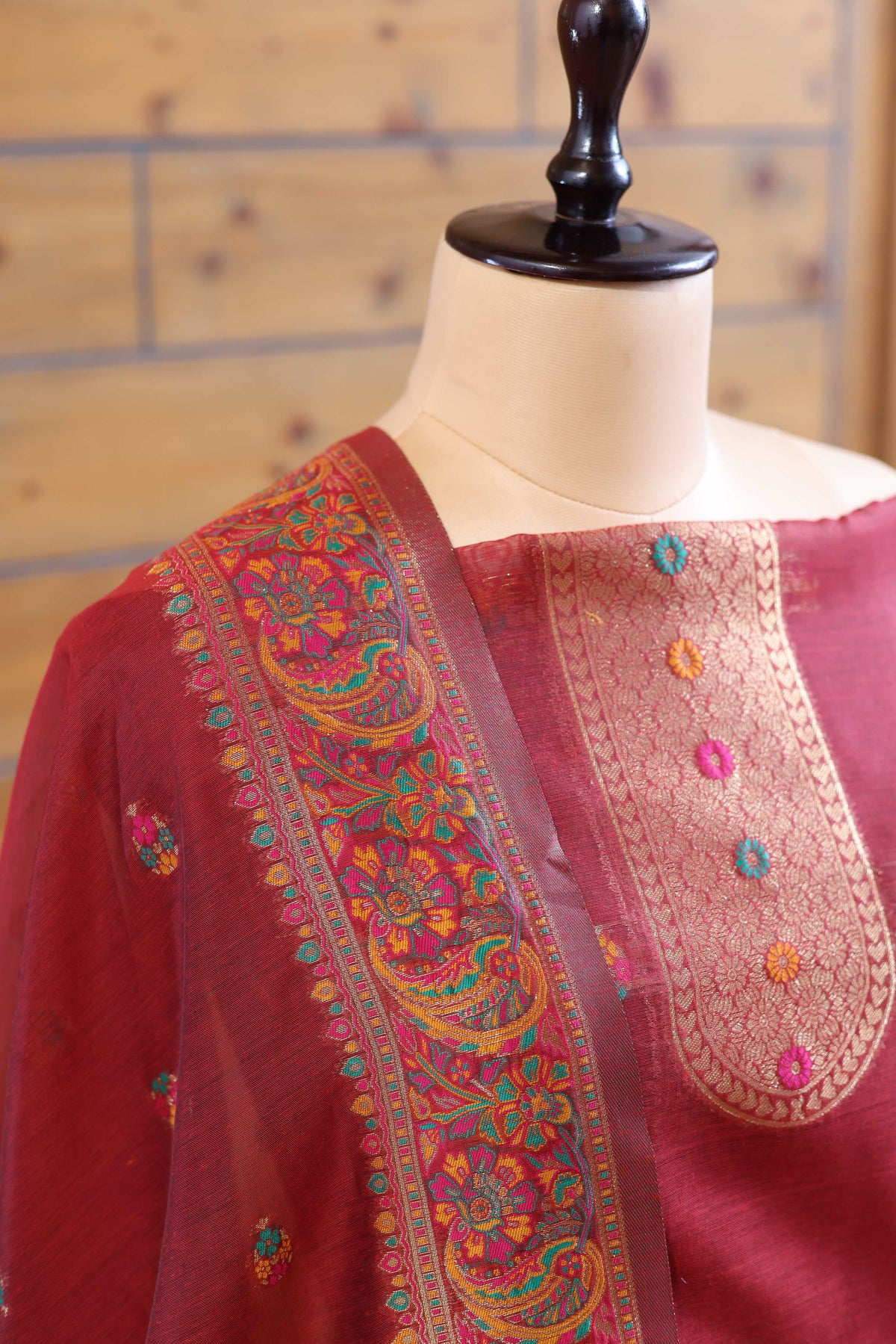 Rang – The Kashmiri Palette | Kashmiri Mul Chanderi Suit Piece – Red