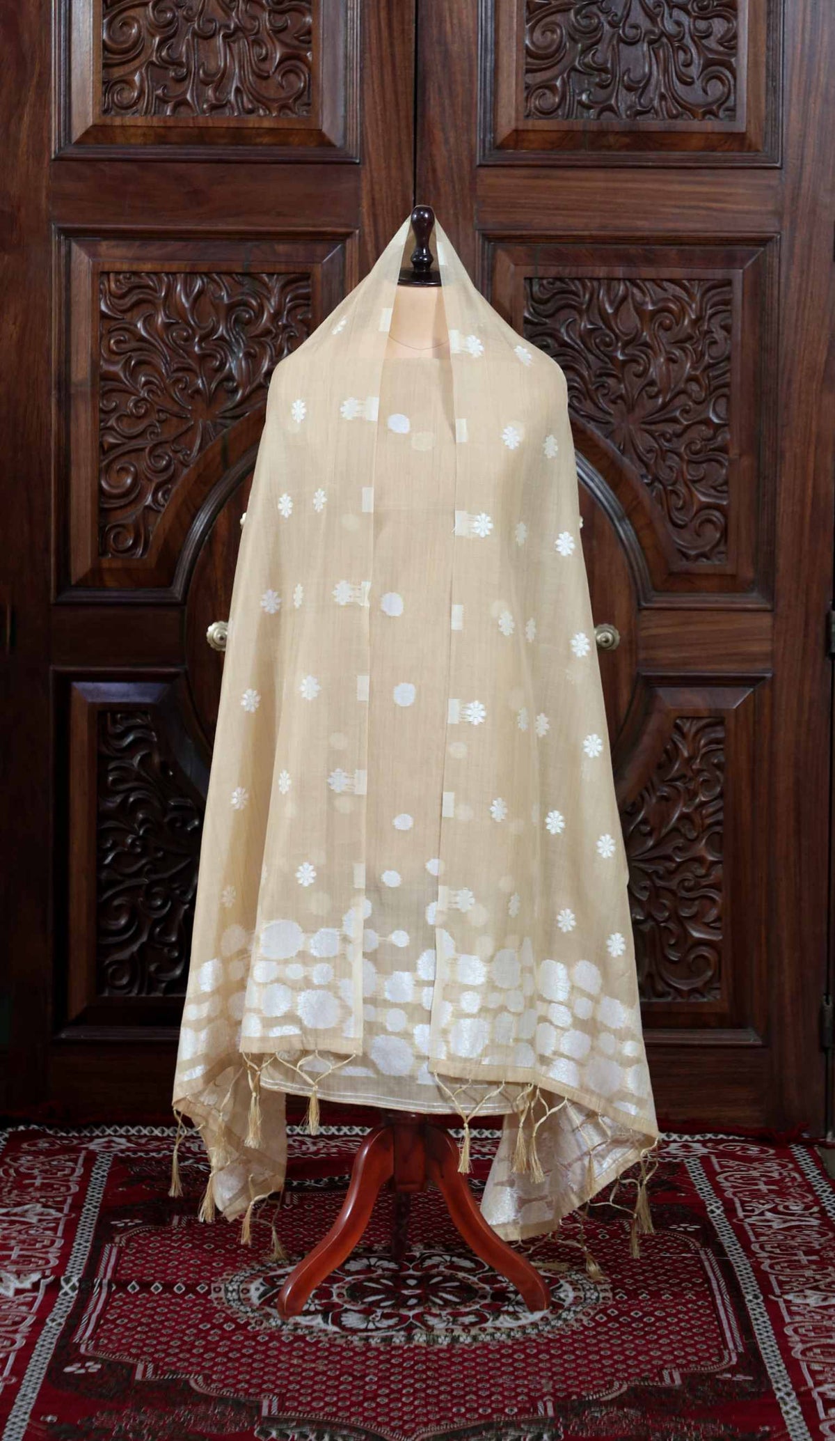 Adaa – The Elegant Motif | Jamdani Muga Cotton Suit Piece – Tussar Beige
