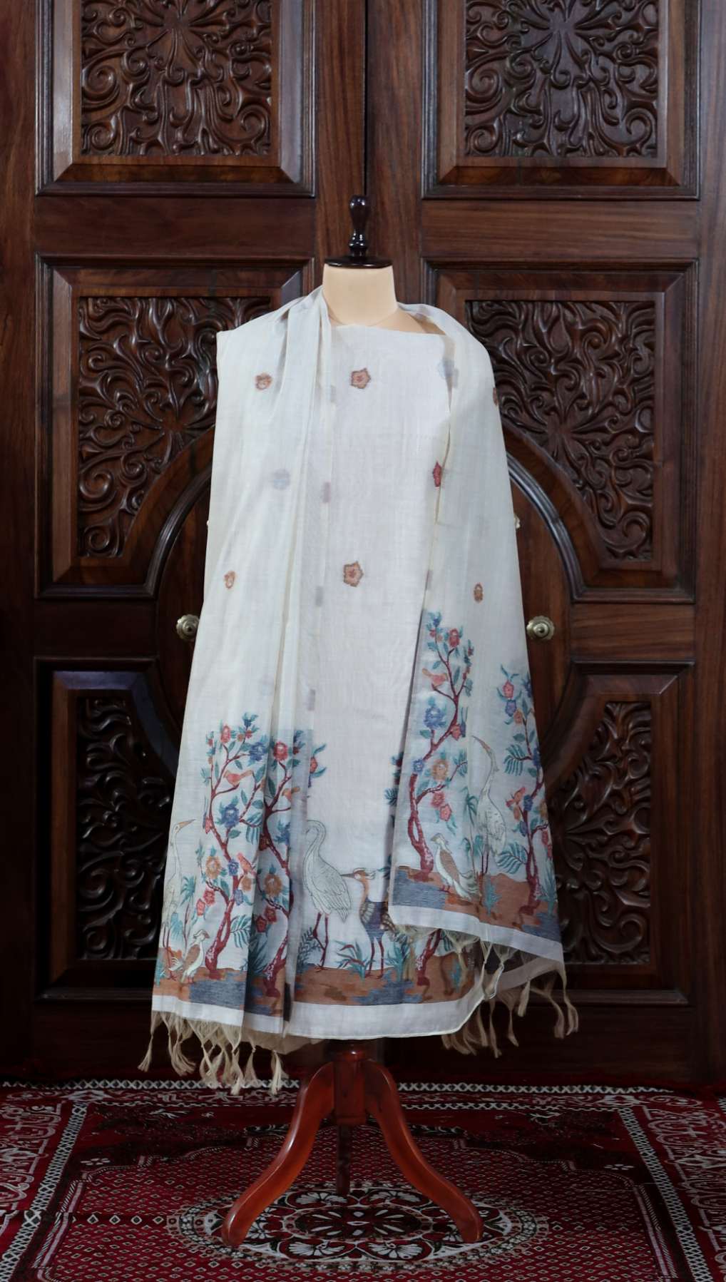 Dhara – The Earthly Flow | Muga Cotton Suit Piece – Off-White Red