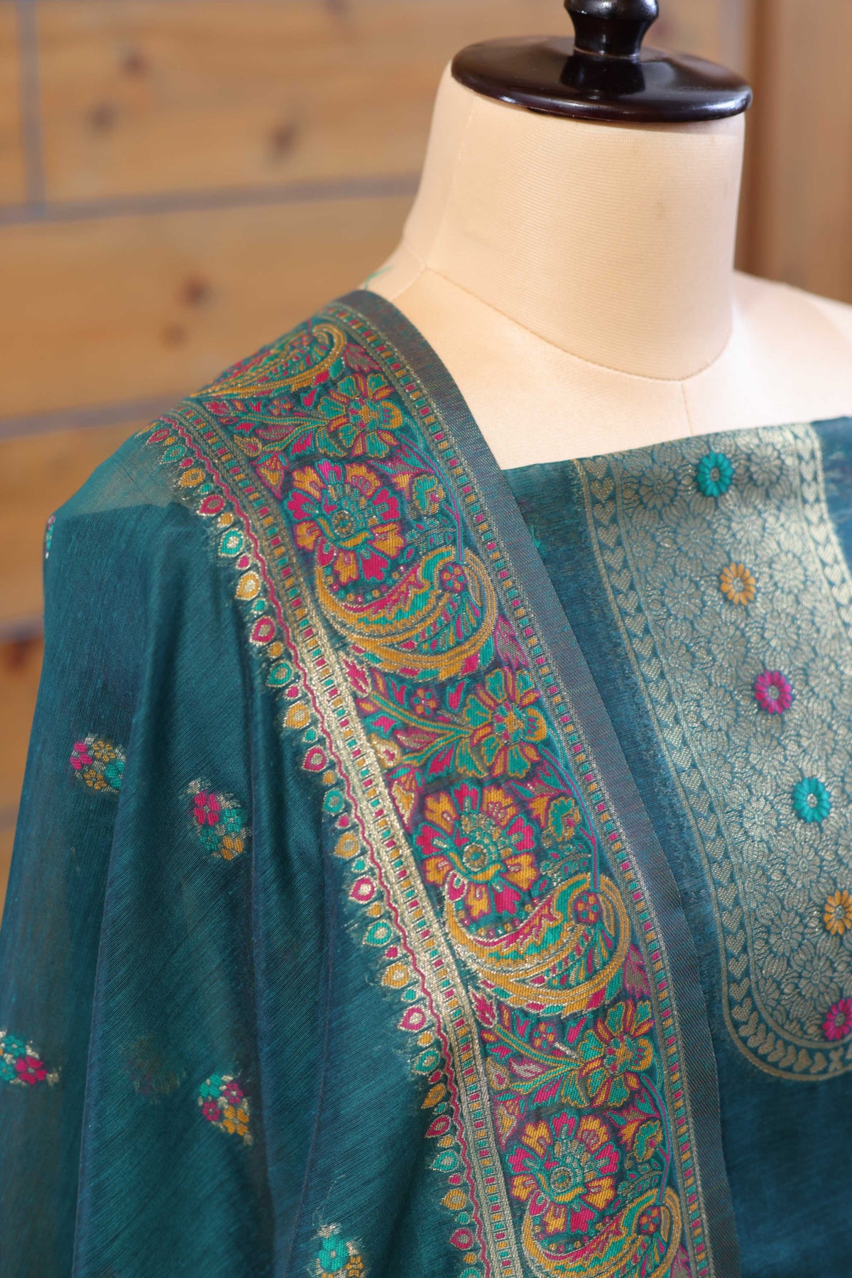 Rang – The Kashmiri Palette | Kashmiri Mul Chanderi Suit Piece – Dark Green