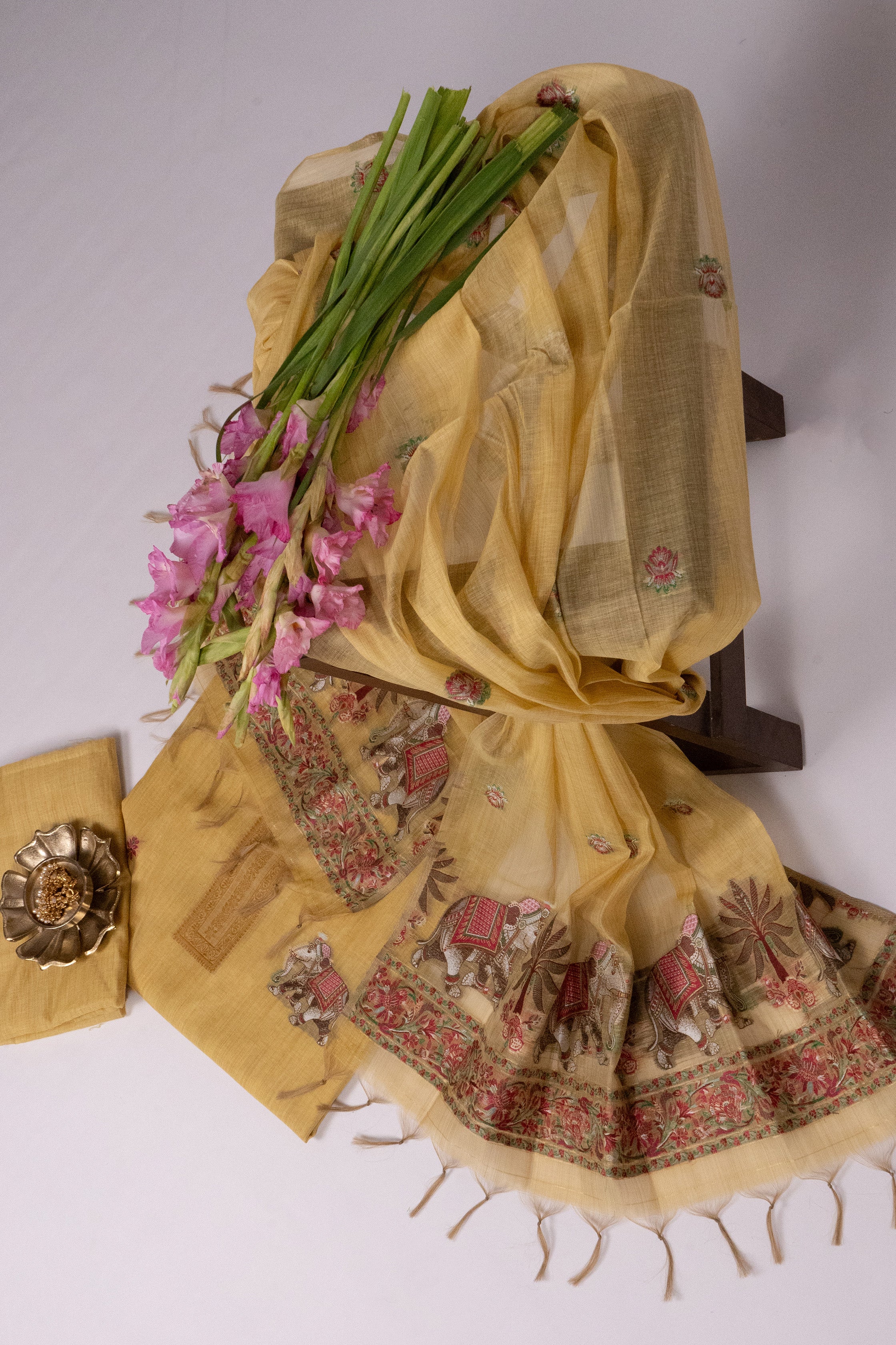 Sunlit Fernery Jamdani Pichwai Cotton Suit Piece