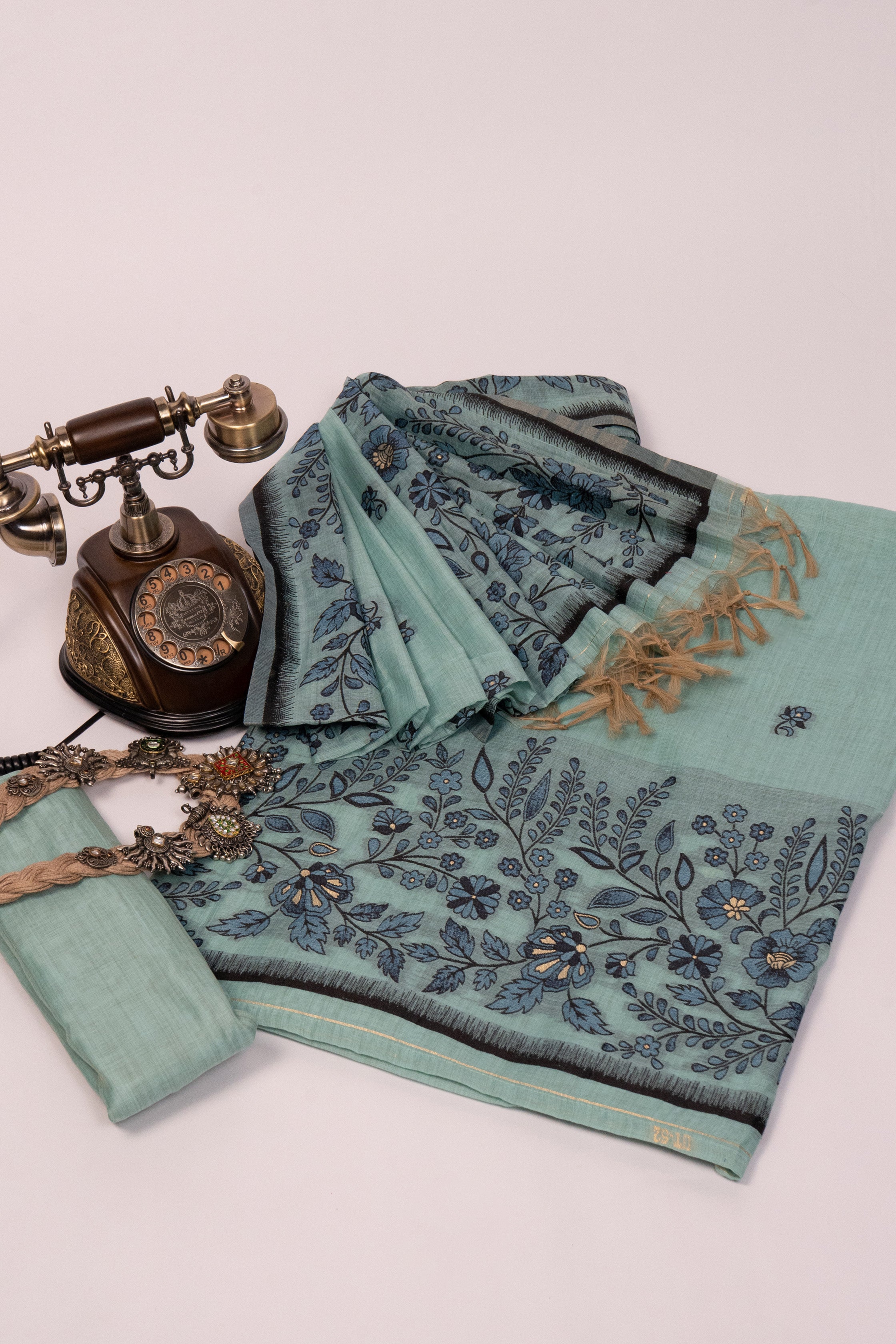 Cobalt Relic Jamdani Mul Chanderi Suit Piece