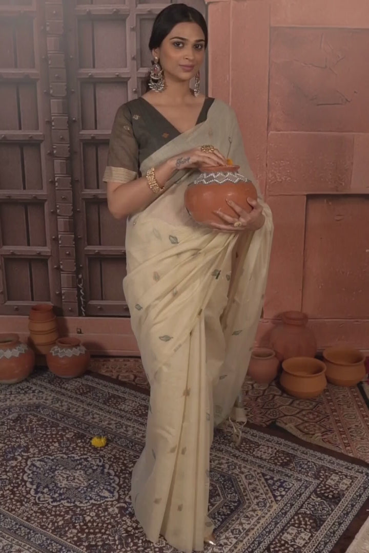Tvarita - The Whispering Petals Saree