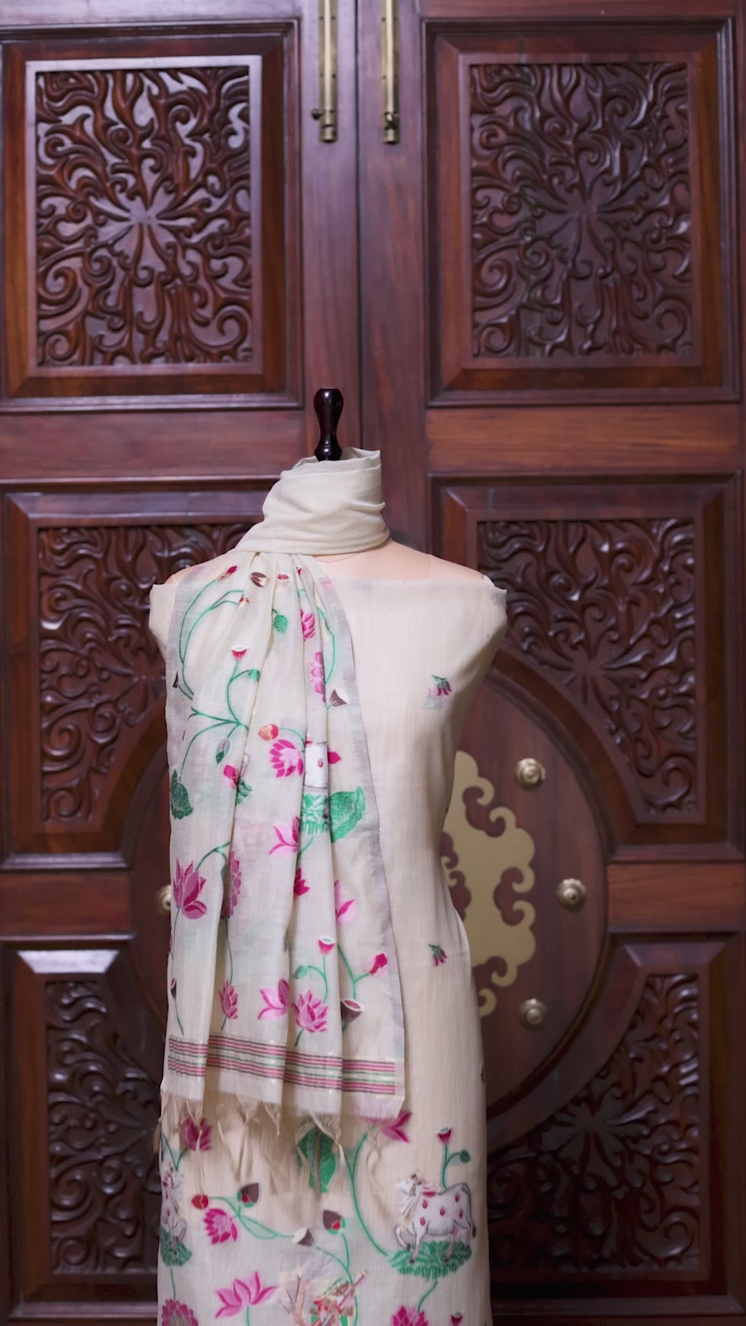 Rooh – The Pichwai Reverie | Pichwai Muga Cotton Suit Piece – Cream